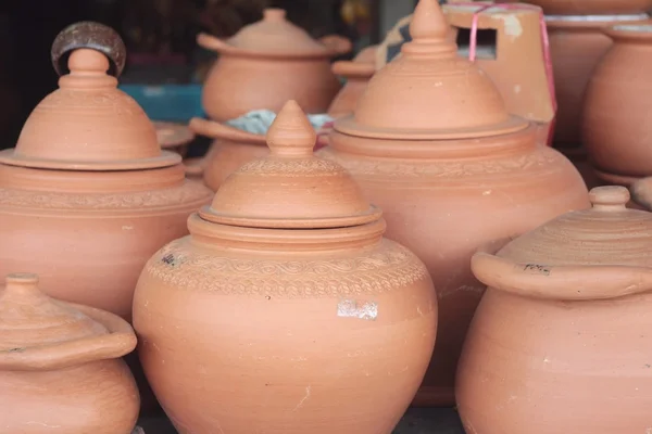 Earthenware brown for sale in Asia — Stock Photo, Image