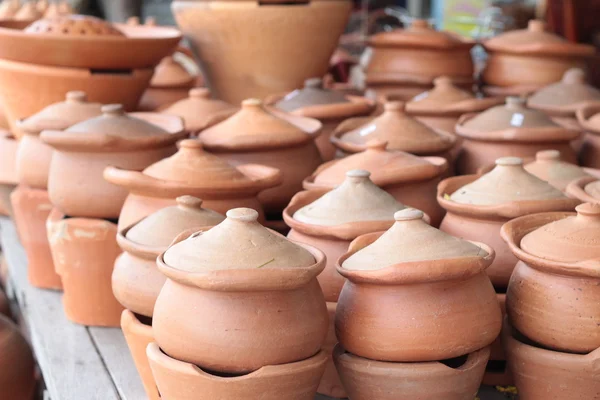 Earthenware brown for sale in Asia — Stock Photo, Image