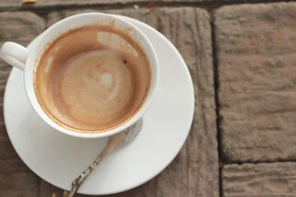 Varm latte i glass – stockfoto