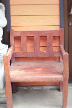 parkta bankta sandalye