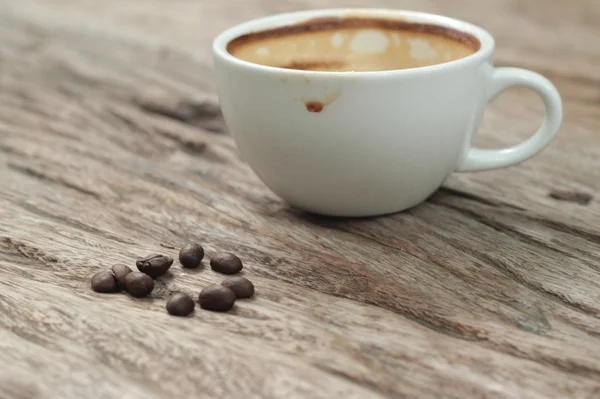 Vintage latte art kaffe i kopp — Stockfoto