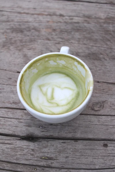 Té verde y leche para beber —  Fotos de Stock