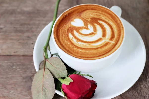 Hot latte coffee in glass — Stock Photo, Image