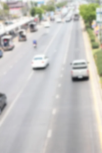 Embaçado de carro na estrada — Fotografia de Stock