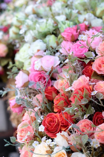 Vacker ros konstgjorda blommor — Stockfoto