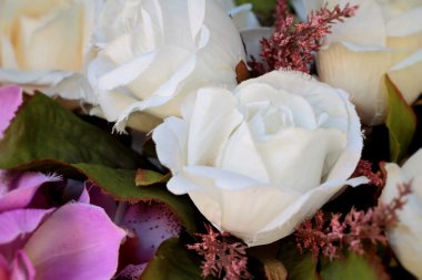 Yapay çiçek güzel gül