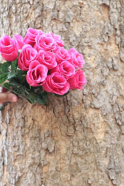 Hermosas rosas vintage de flores artificiales —  Fotos de Stock