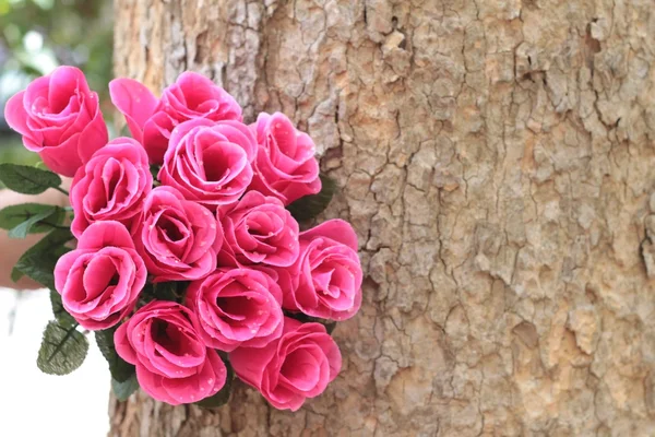 Yapay çiçek güzel vintage güller — Stok fotoğraf