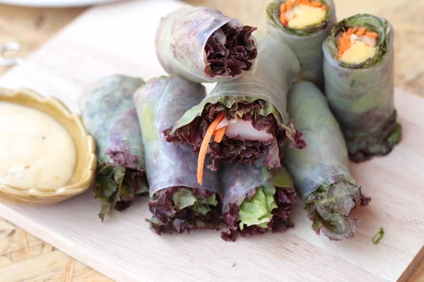 Vegetable salad wrapped into spring rolls delicious — Stock Photo, Image