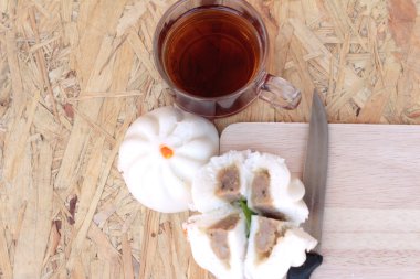 buğulanmış domuz buns, Çin dim sum ve sıcak çay