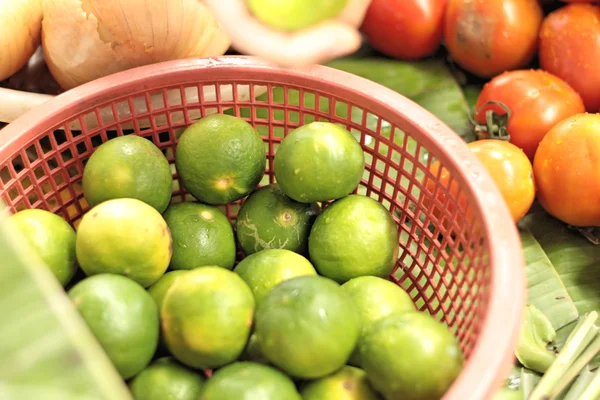 Fresh lemon in the market — Stock Photo, Image