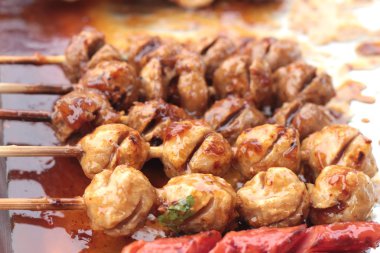 piyasada ızgara köfte