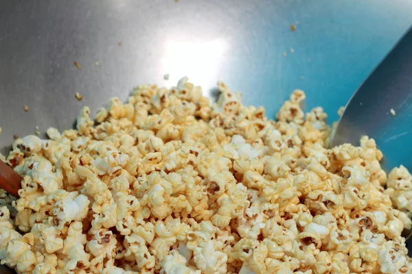 Popcorn ein Karamell auf dem Markt — Stockfoto