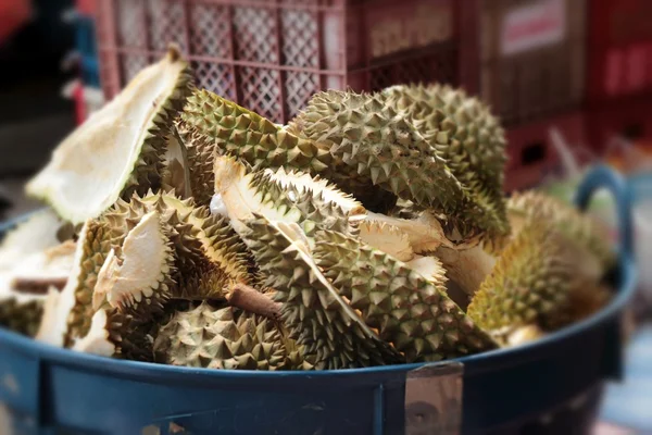 The casing Durian fruit in the market — Zdjęcie stockowe