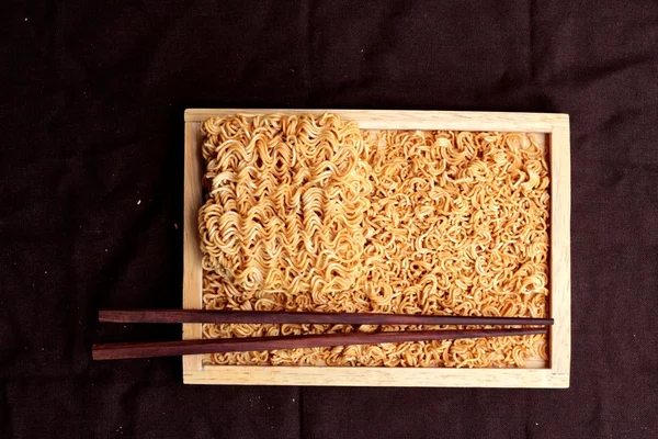 Fideos instantáneos secos - ramen asiático —  Fotos de Stock