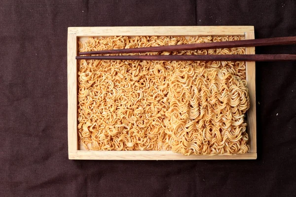 Macarrão instantâneo seco - ramen asiático — Fotografia de Stock