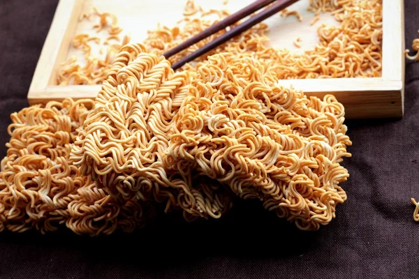 Dry instant noodle - asian ramen — Stock Photo, Image