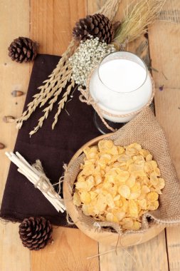 Mısır pul ve süt cam