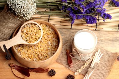 Soya sütü soya fasulyesi ile