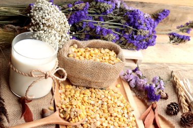 Soya sütü soya fasulyesi ile