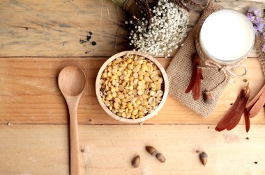 Soya sütü soya fasulyesi ile