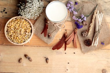 Soya sütü soya fasulyesi ile