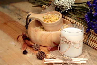 Soya sütü soya fasulyesi ile