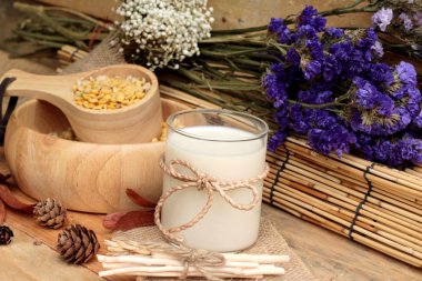 Soya sütü soya fasulyesi ile