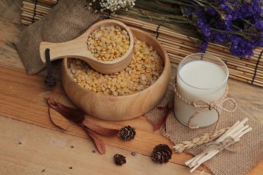 Soya sütü soya fasulyesi ile