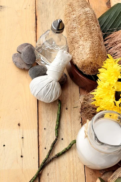 Kokosnuss und Milch, Kokosöl für gesunde biologische Ernährung und Schönheit — Stockfoto