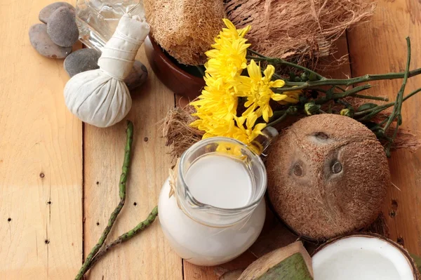 Hindistan cevizi ve süt, yağ coco organik sağlıklı gıda ve güzellik için 