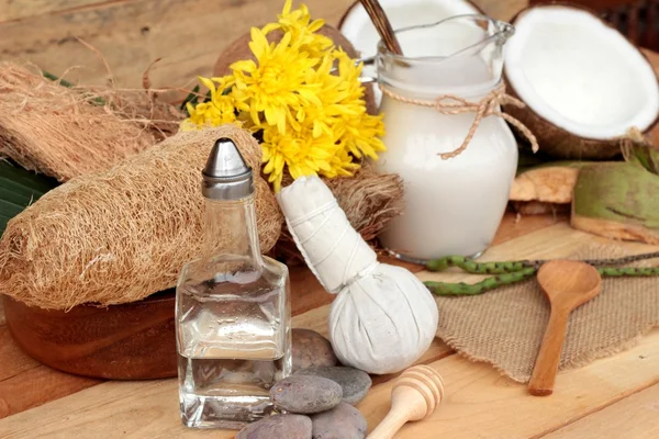 Hindistan cevizi ve süt, yağ coco organik sağlıklı gıda ve güzellik için 