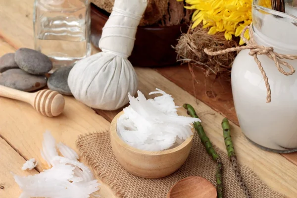 Hindistan cevizi ve süt, yağ coco organik sağlıklı gıda ve güzellik için 