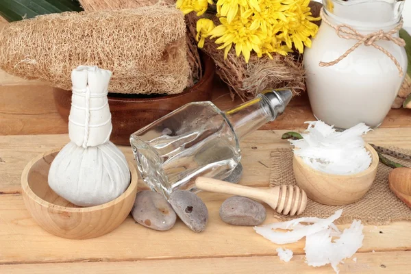 Hindistan cevizi ve süt, yağ coco organik sağlıklı gıda ve güzellik için 