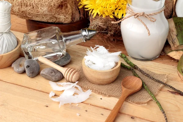 Hindistan cevizi ve süt, yağ coco organik sağlıklı gıda ve güzellik için 