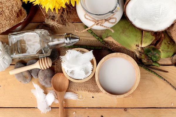 Hindistan cevizi ve süt, yağ coco organik sağlıklı gıda ve güzellik için 