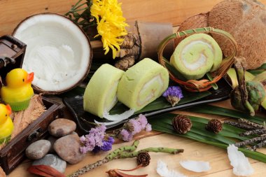 Yeşil kek ile Hindistan cevizi dolgulu alır.