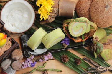 Yeşil kek ile Hindistan cevizi dolgulu alır.