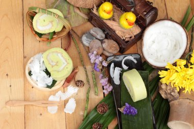 Yeşil kek ile Hindistan cevizi dolgulu alır.