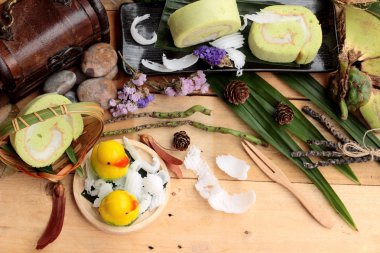 Yeşil kek ile Hindistan cevizi dolgulu alır.