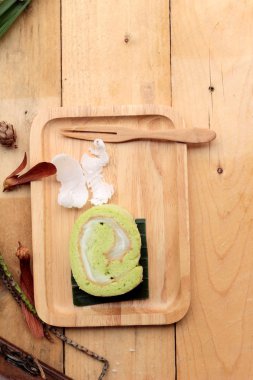 Yeşil kek ile Hindistan cevizi dolgulu alır.