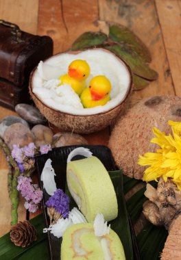 Yeşil kek ile Hindistan cevizi dolgulu alır.