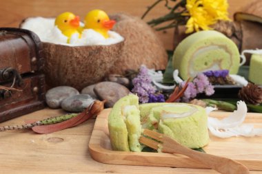 Yeşil kek ile Hindistan cevizi dolgulu alır.