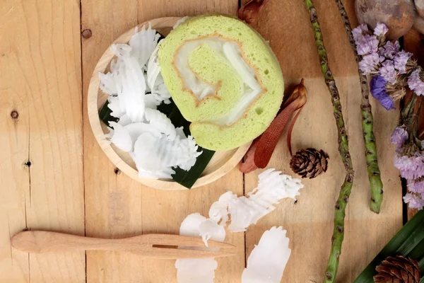 Зеленые пирожные с кокосом . — стоковое фото