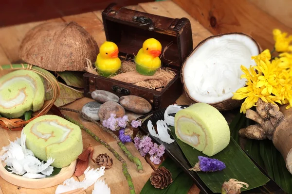 Yeşil kek ile Hindistan cevizi dolgulu alır.