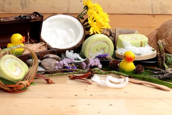 Yeşil kek ile Hindistan cevizi dolgulu alır.