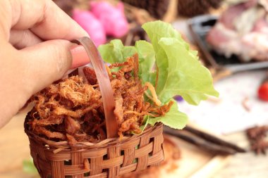 Domuz rostosu şeritler ve çiğ domuz Kuru.