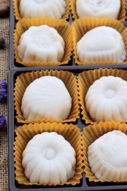 Mochi Japon tatlı köftesi soya fasulyesi lezzetli.