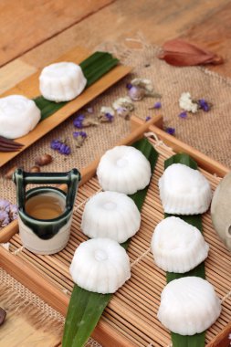 Mochi Japon tatlı köftesi soya fasulyesi lezzetli.