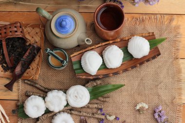 Mochi Japon tatlı köftesi soya fasulyesi lezzetli.